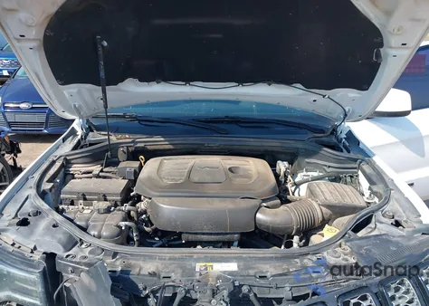 2021 Jeep Grand Cherokee Laredo X 4X2 from USA, damaged, VIN 1C4RJEAG9MC517489